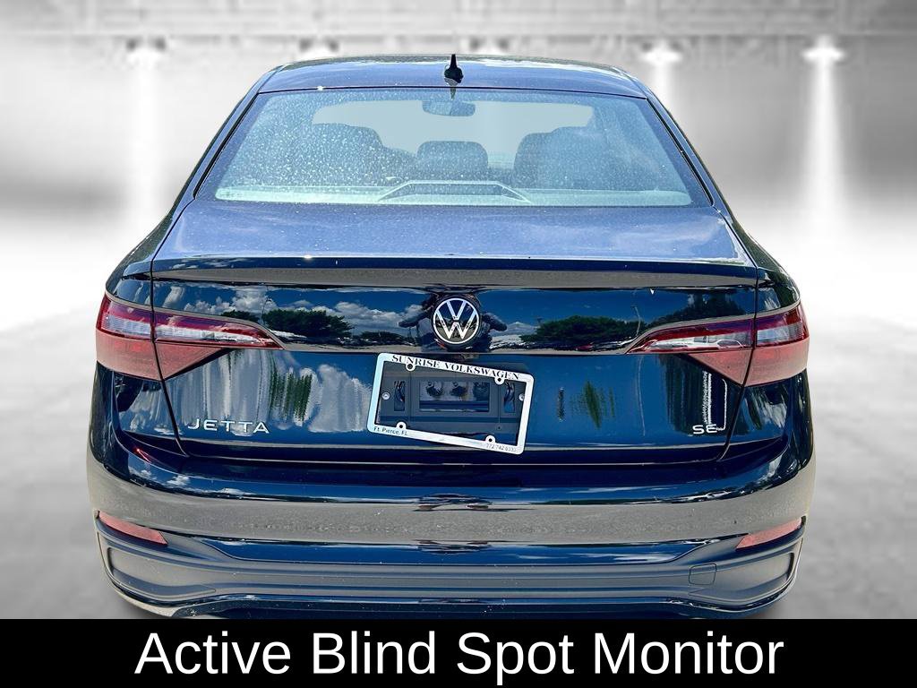 Used 2024 Volkswagen Jetta SE w/ Panoramic Sunroof Package FWD image 6