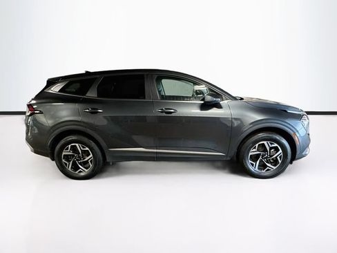 Used 2024 Kia Sportage LX AWD/4WD image 8