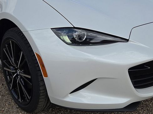 New 2026 MAZDA MX-5 Miata Grand Touring RWD image 9