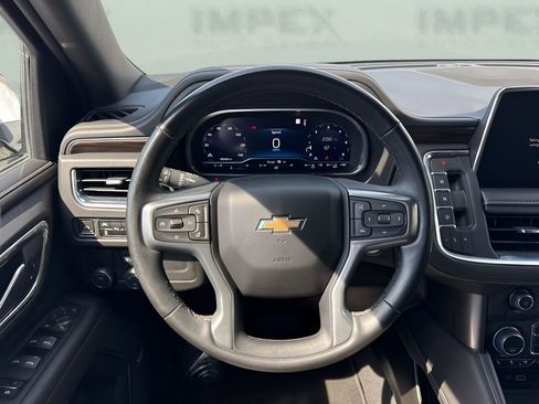 Used 2023 Chevrolet Suburban Premier RWD image 16