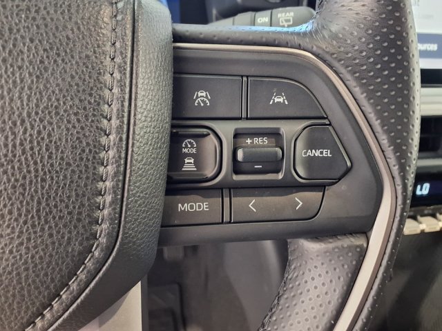 Used 2026 Toyota 4Runner TRD Off-Road Premium AWD/4WD image 17