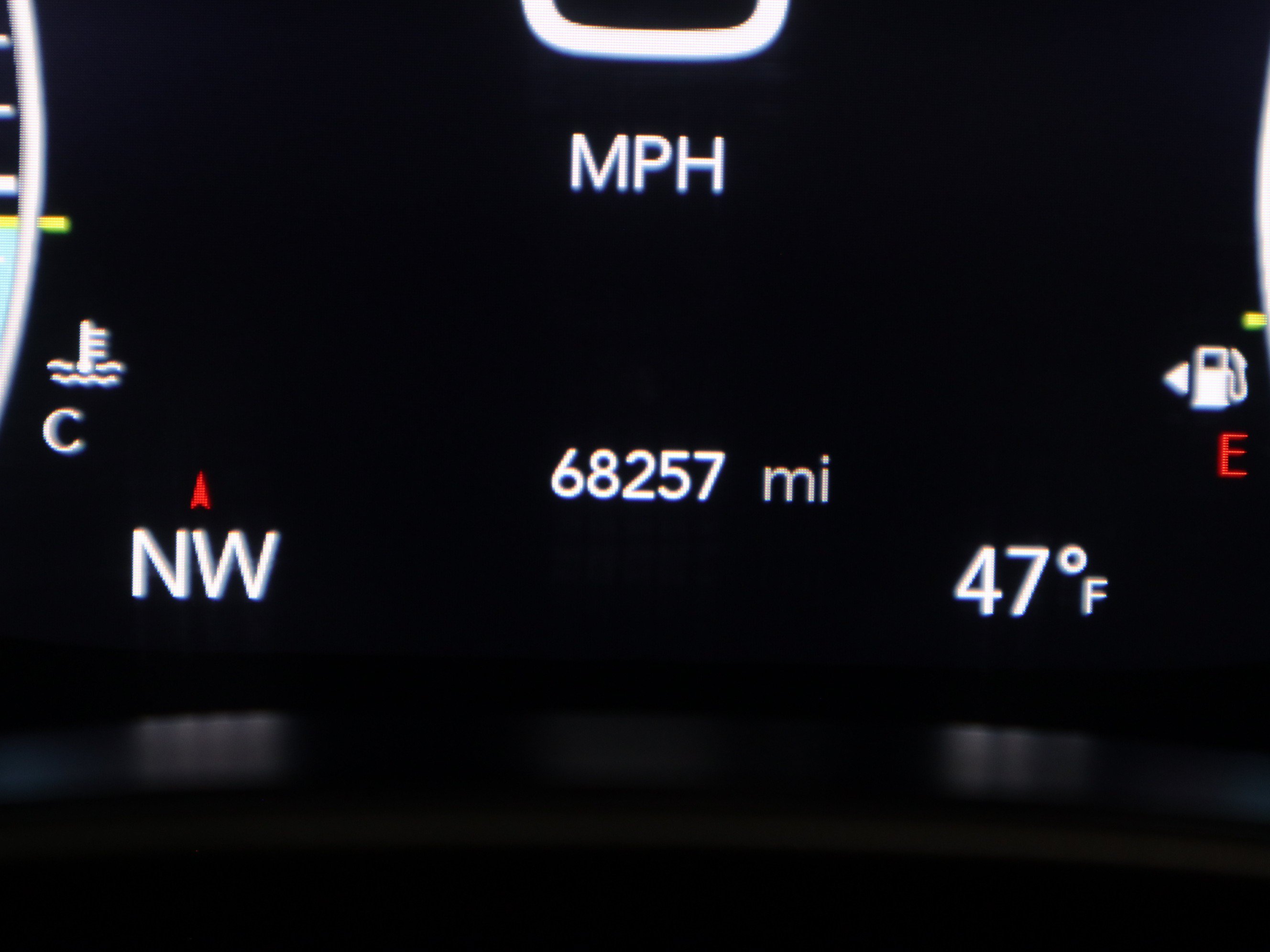 Used 2024 Chrysler Pacifica Touring-L FWD image 19