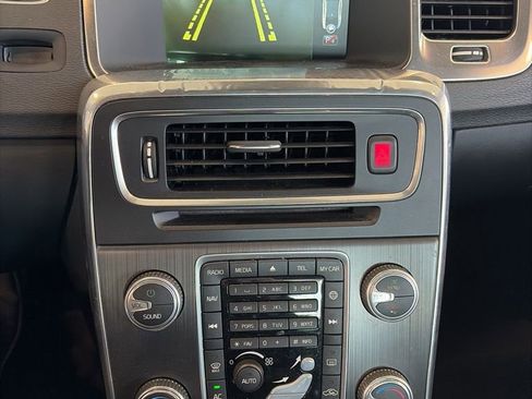 Used 2015 Volvo S60 T5 Premier w/ Convenience Package image 12