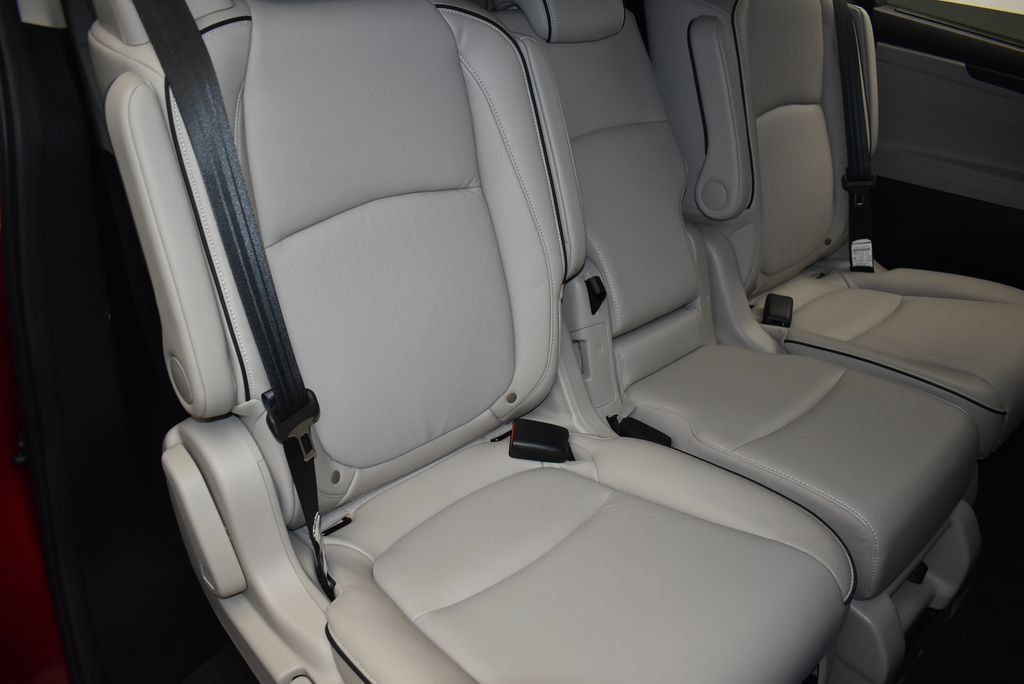 Used 2025 Honda Odyssey Touring image 34