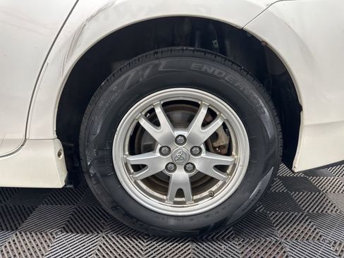 Used 2011 Toyota Prius Two image 28