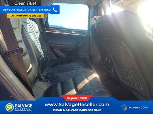 Used 2012 Volkswagen Touareg VR6 image 12
