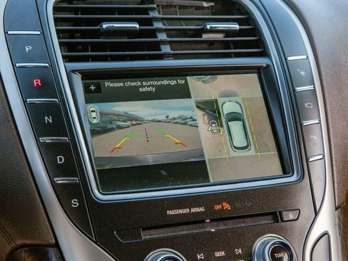 Used 2018 Lincoln MKX Reserve image 14