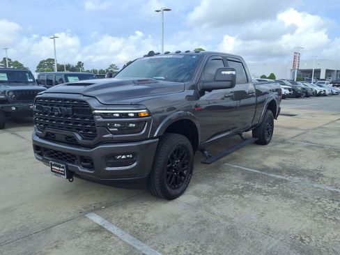 Used 2026 RAM 3500 Limited AWD/4WD image 3