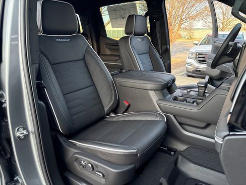 New 2026 GMC Sierra 1500 AT4X w/ LPO, Black Badging Package image 55