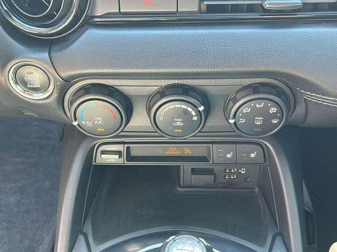 Used 2021 MAZDA MX-5 Miata RF Club image 14