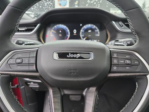 New 2025 Jeep Grand Cherokee Limited image 29