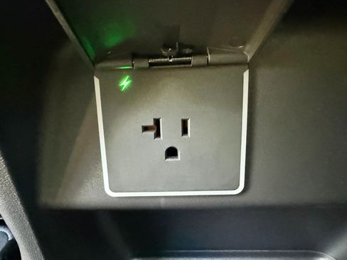 New 2025 Chevrolet Silverado EV RST image 27