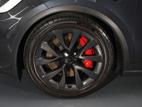 Used 2023 Tesla Model X Plaid image 18