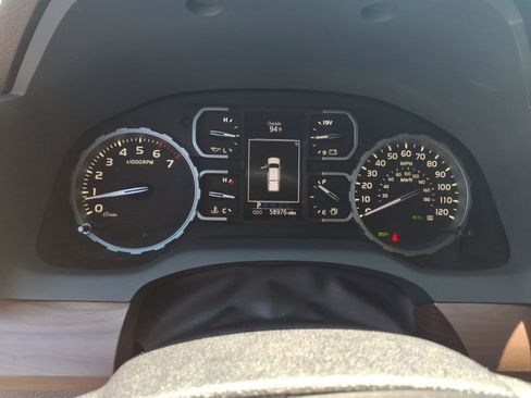 Used 2020 Toyota Tundra Limited w/ Limited Premium Package RWD image 22