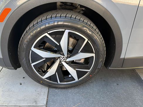 Certified 2023 Volkswagen ID.4 Pro S AWD/4WD image 10