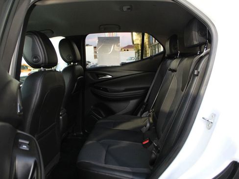 Used 2021 Buick Encore GX Select image 10