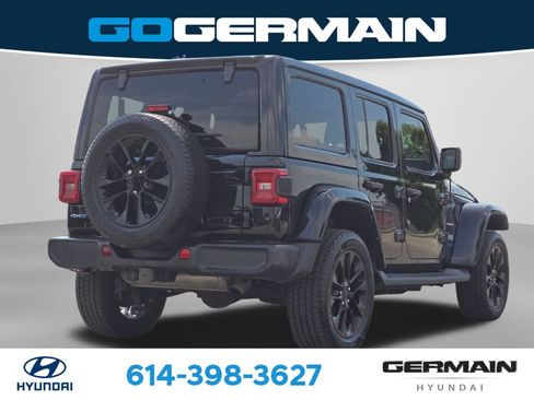 Used 2021 Jeep Wrangler Unlimited Sahara w/ Cold Weather Group AWD/4WD image 8