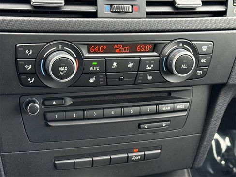 Used 2013 BMW M3 Convertible image 22