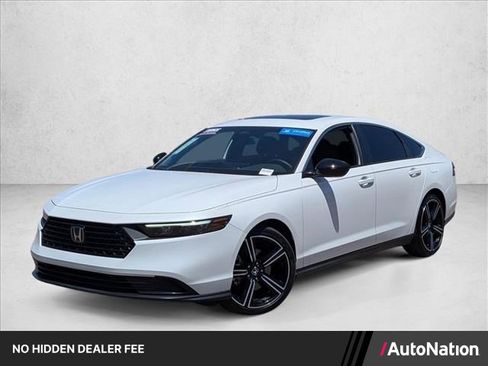 Used 2025 Honda Accord Sport image 1