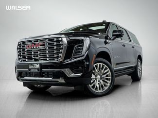 Used 2025 GMC Yukon XL Denali w/ Sun & Power Step Package AWD/4WD video 1
