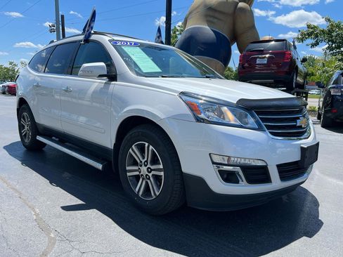 Used 2017 Chevrolet Traverse LT w/ LPO, 'HIT The Road' Package AWD/4WD image 8