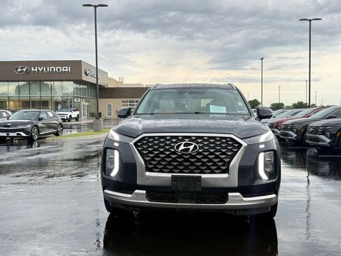 Used 2022 Hyundai Palisade Calligraphy w/ Cargo Package FWD image 2