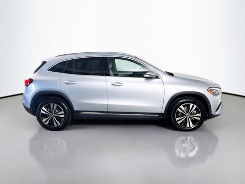 Used 2025 Mercedes-Benz GLA 250 image 11