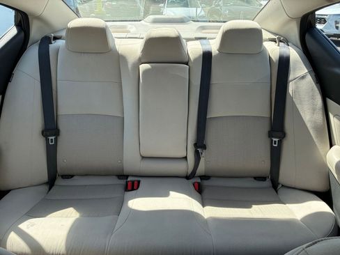 Used 2025 Nissan Altima 2.5 SV image 38