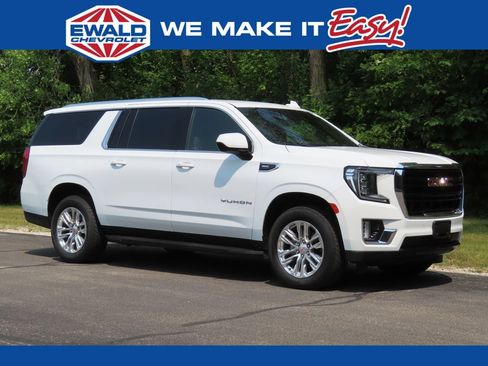 Used 2024 GMC Yukon XL SLE AWD/4WD image 1