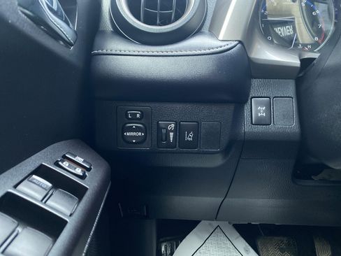 Used 2018 Toyota RAV4 XLE w/ Plus Extra Value Package image 9