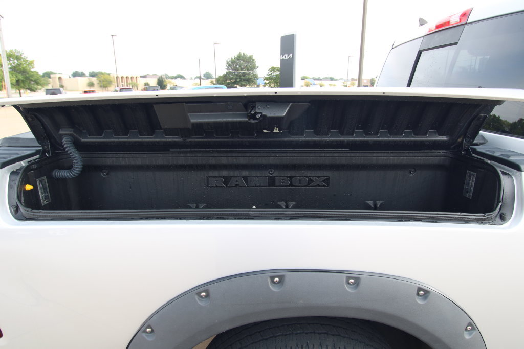 Used 2016 RAM 1500 Big Horn AWD/4WD image 5