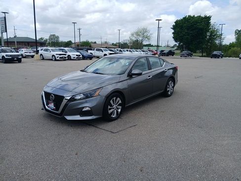 Used 2022 Nissan Altima 2.5 S FWD image 4