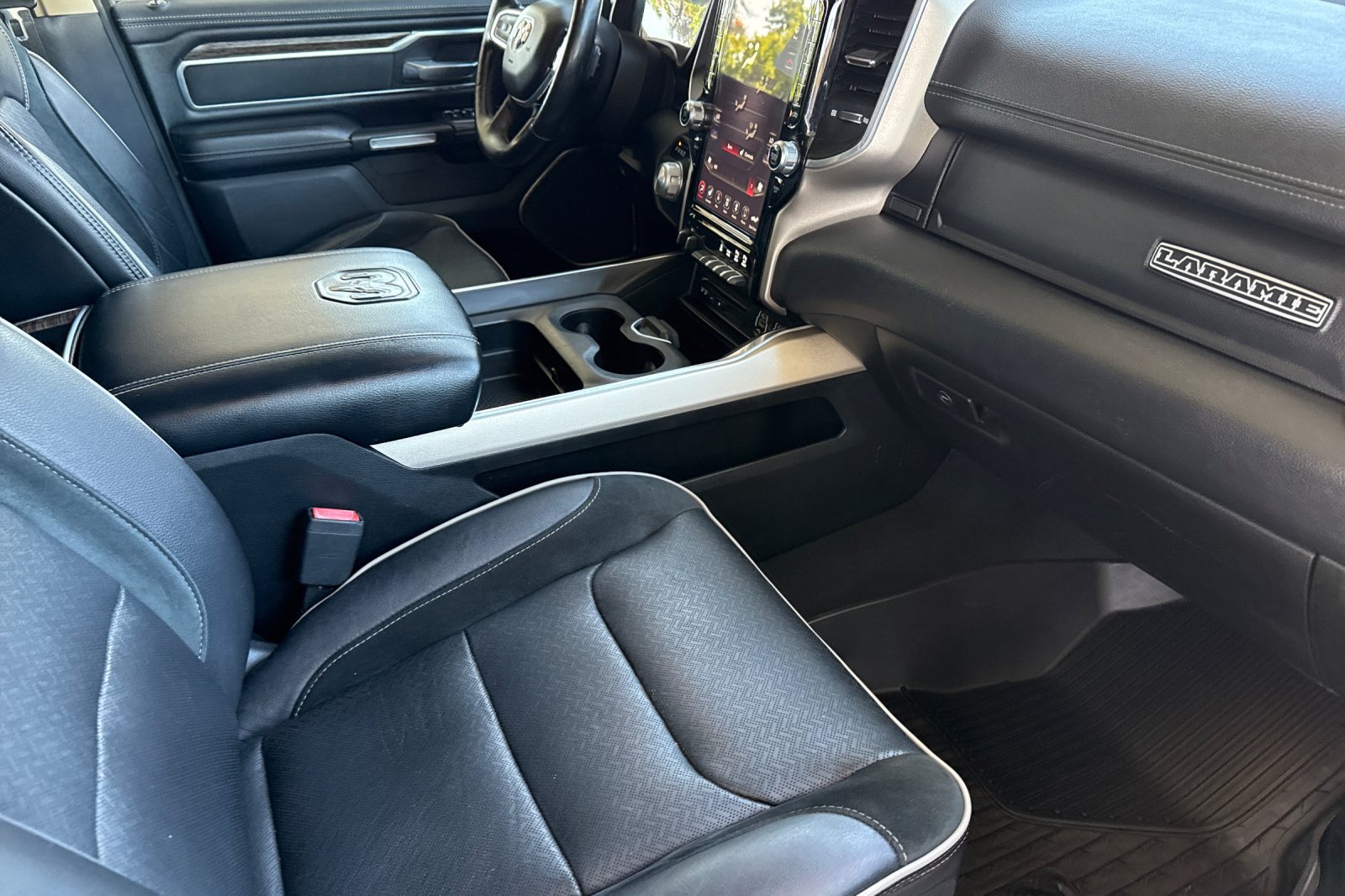 Used 2019 RAM 1500 Laramie RWD image 24