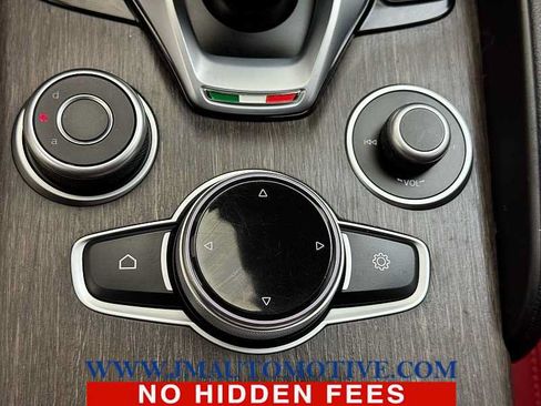 Used 2020 Alfa Romeo Giulia Ti w/ Active Blind Spot Package AWD/4WD image 35