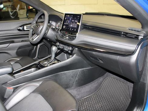 Used 2023 Jeep Compass Altitude w/ Convenience Group image 27