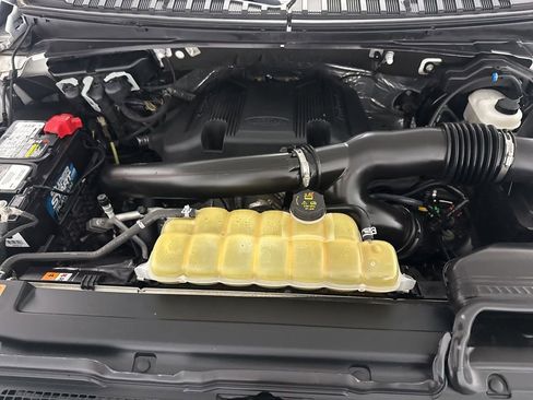 Used 2020 Ford Expedition XLT AWD/4WD image 8