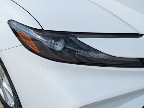 Used 2025 Toyota Camry LE FWD image 10