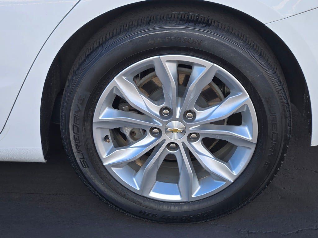 Used 2024 Chevrolet Malibu LT FWD image 15