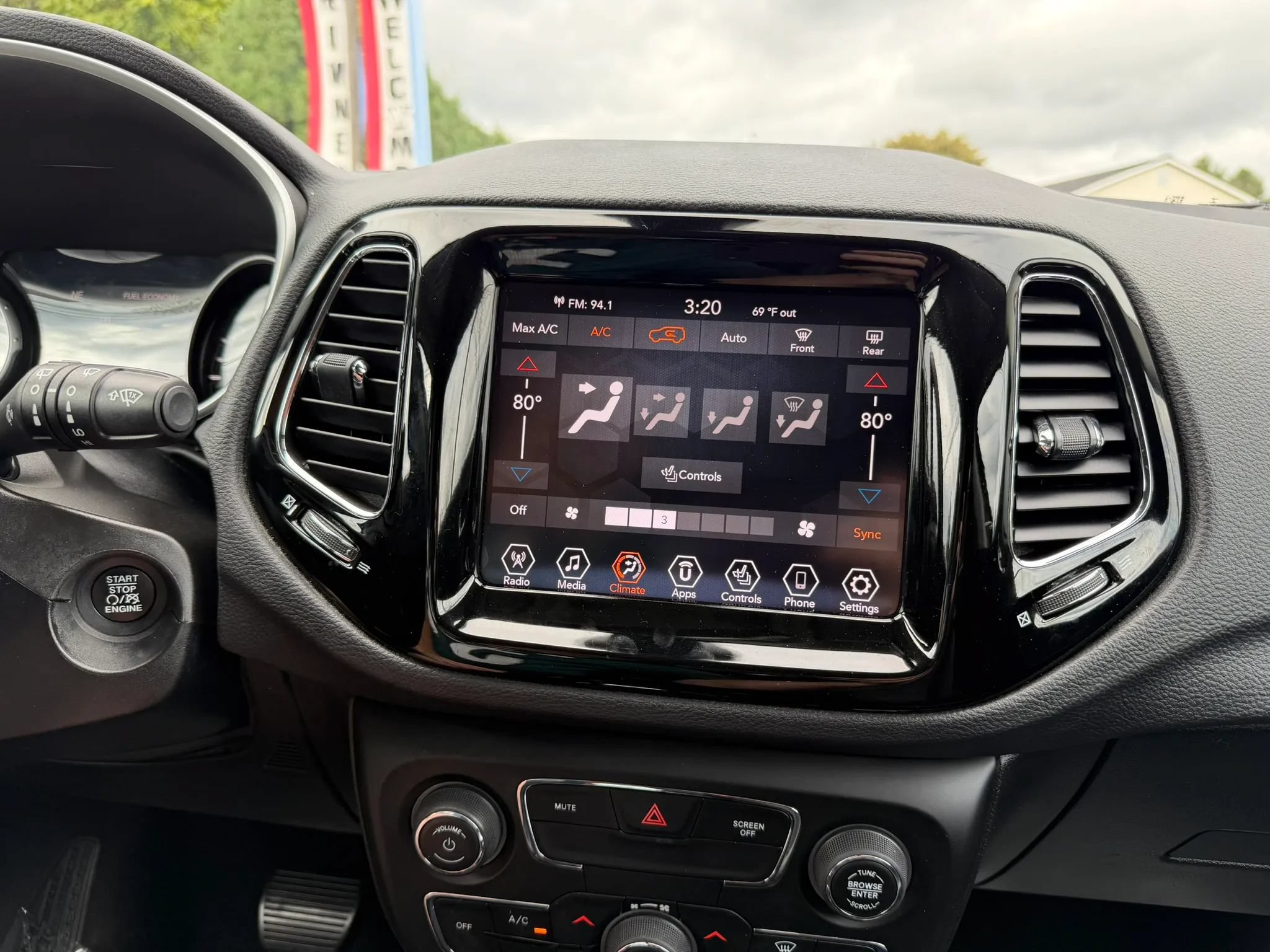 Used 2020 Jeep Compass Limited AWD/4WD image 22