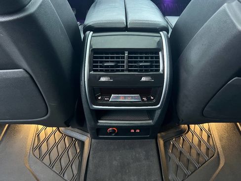 Used 2022 BMW X7 xDrive40i w/ Executive Package image 17