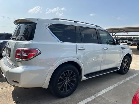 Used 2019 Nissan Armada Platinum w/ Captain's Chairs Package RWD image 6