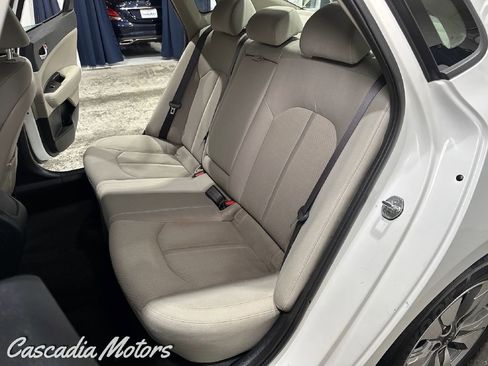Used 2017 Kia Optima Premium FWD image 8