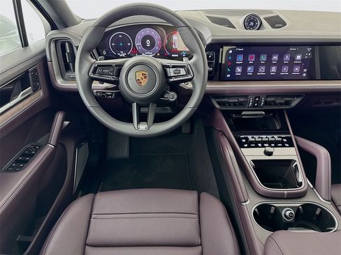 New 2025 Porsche Cayenne Coupe image 25