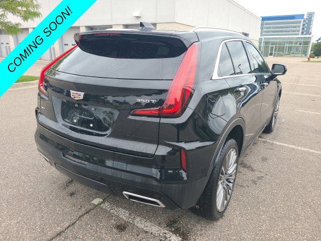 Used 2024 Cadillac XT4 Premium Luxury AWD/4WD image 9
