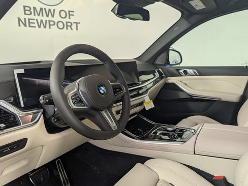 New 2026 BMW X5 xDrive40i w/ M Sport Package AWD/4WD image 11