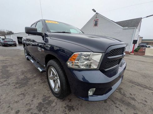 Used 2015 RAM 1500 Express AWD/4WD image 3