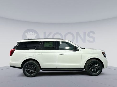 New 2026 Ford Expedition Platinum w/ Stealth Appearance Package image 8