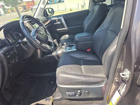 Used 2023 Toyota 4Runner Limited AWD/4WD image 12