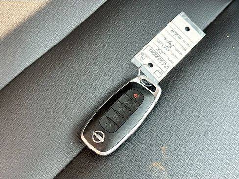 Used 2023 Nissan Rogue SV w/ SV Premium B Package AWD/4WD image 34