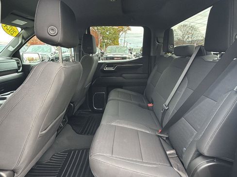 Used 2024 GMC Sierra 1500 SLE image 26